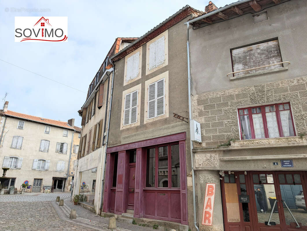 Maison à CONFOLENS