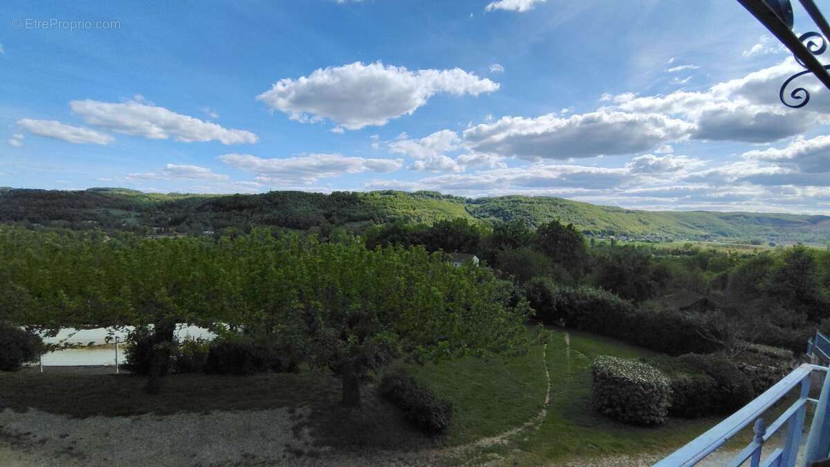 Maison à TERRASSON-LAVILLEDIEU