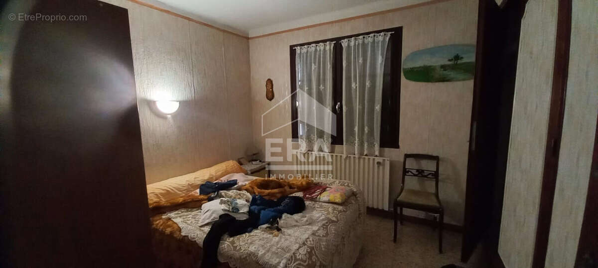 Maison à SIMIANE-COLLONGUE