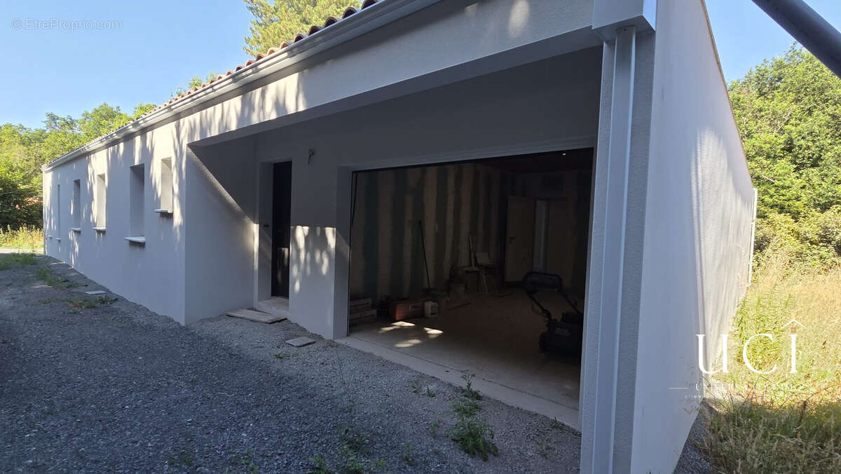 Maison 143 m² à Saint-Gervais  - photo 3