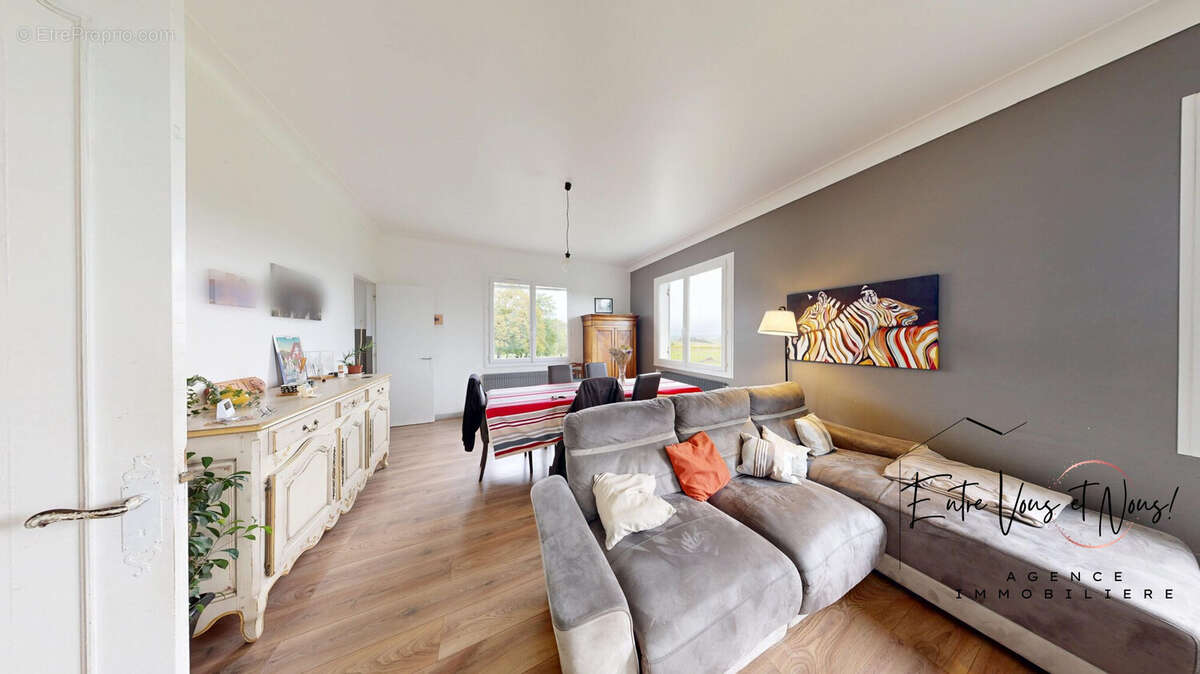 SALLE A MANGER - Maison à BAZAS