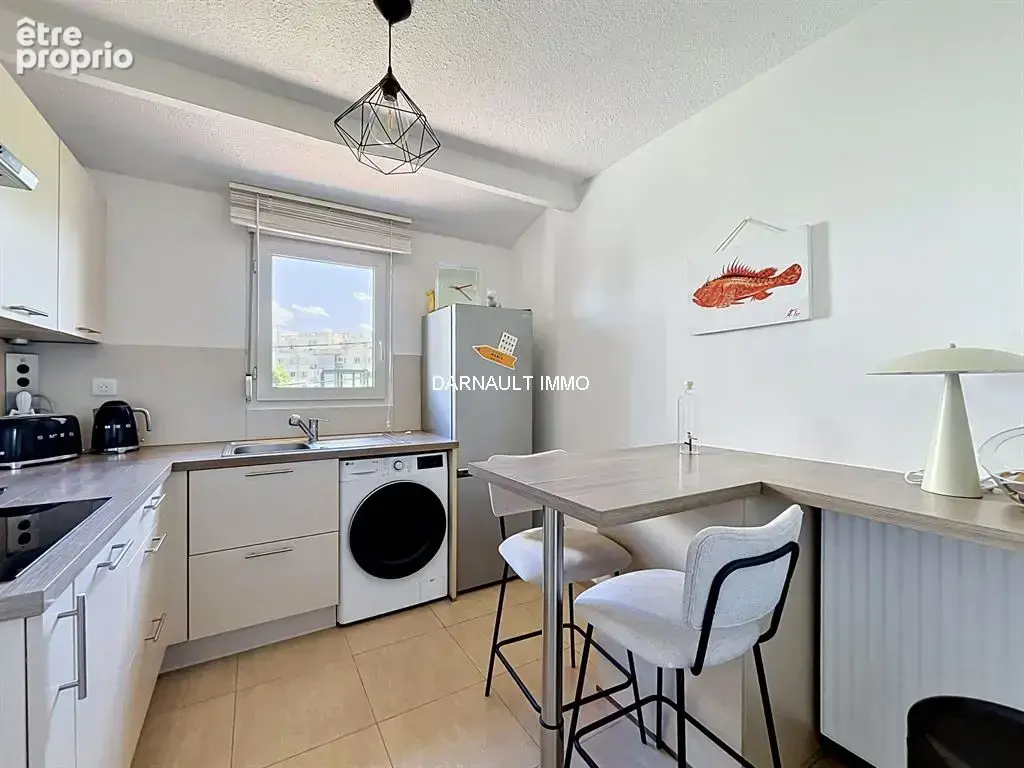 Magnifique t3 dernier etage avec terrasse et garage quartier guilhemery - photo 5