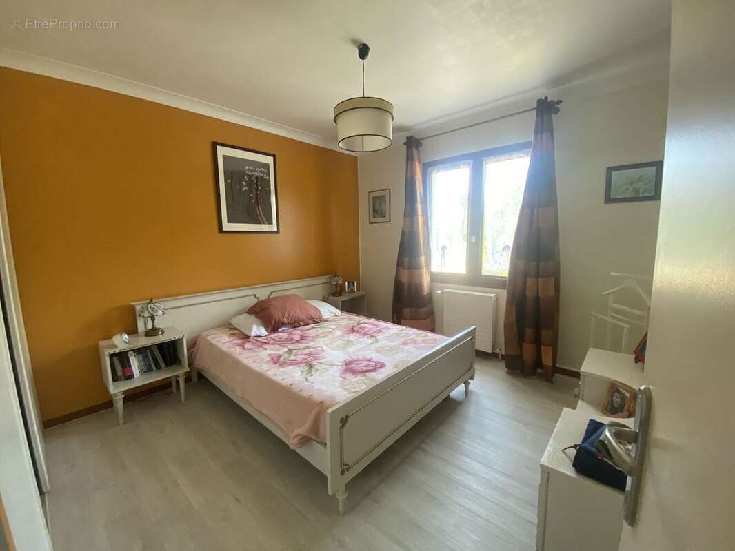 Maison 113 m² à Saint-Quay-Perros  - photo 6