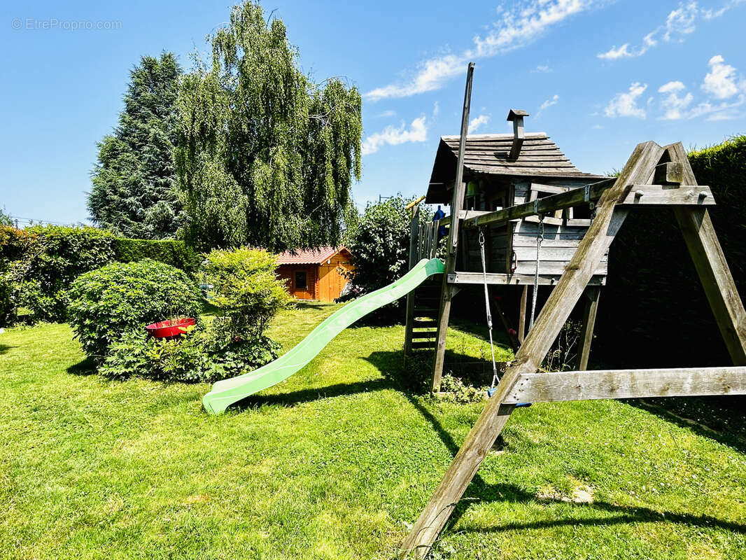 Maison à CRECY-LA-CHAPELLE