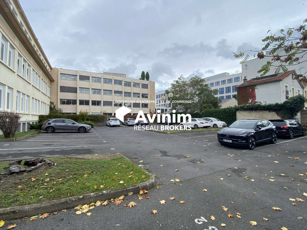 Commerce à NANTERRE