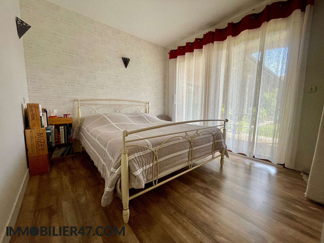 Villa de plain pied avec local professionnel - photo 8