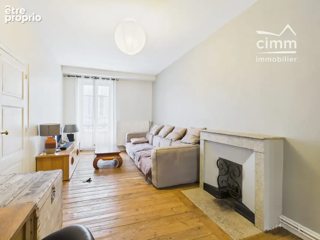 Appartement à RIVES