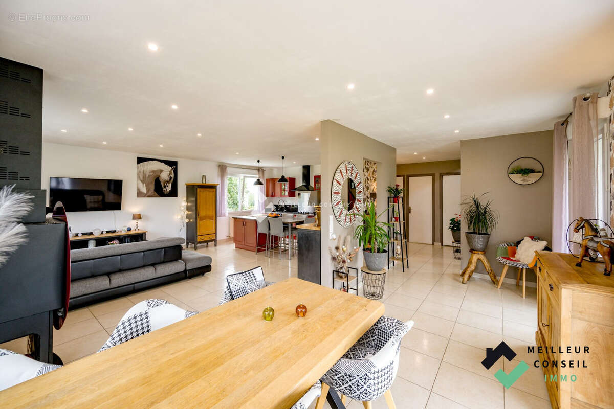 Maison 184 m² à Yffiniac  - photo 3