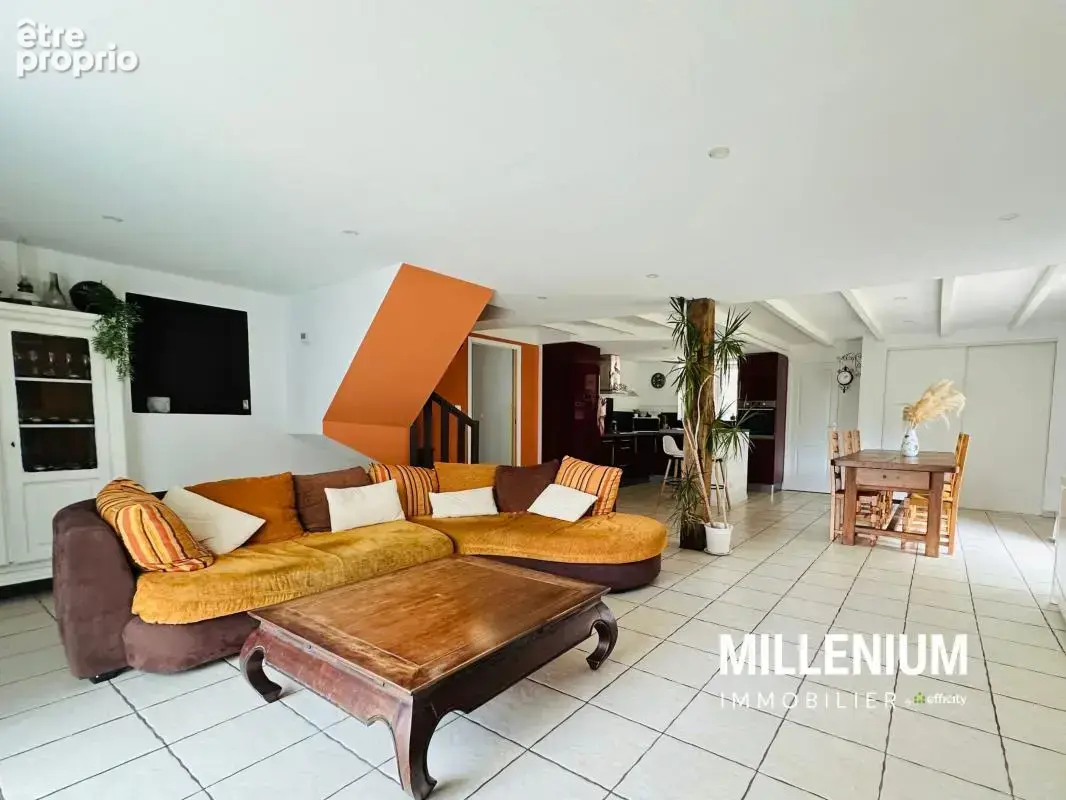 Maison 127 m² à Escandolieres  - photo 12