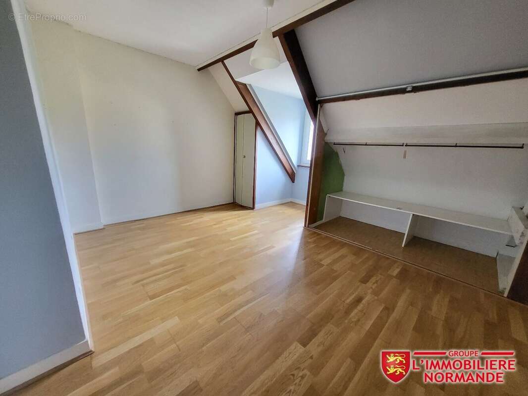 Maison à ROSNY-SUR-SEINE