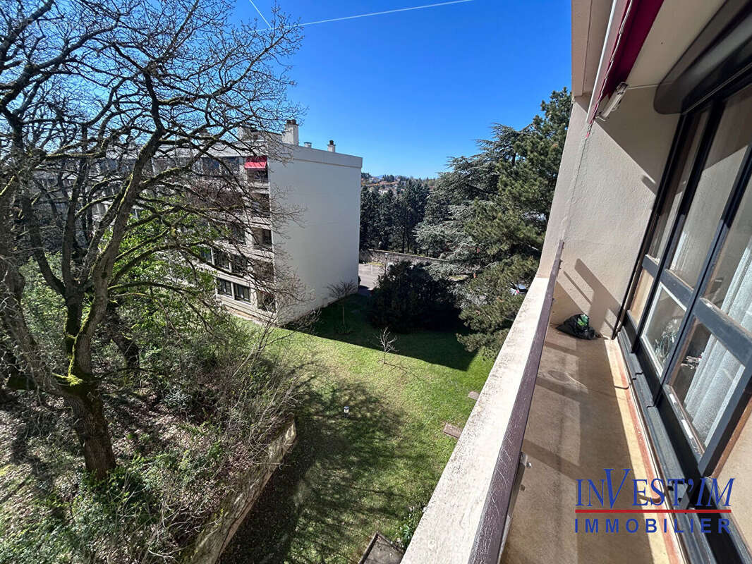 Appartement à SAINT-GENIS-LAVAL