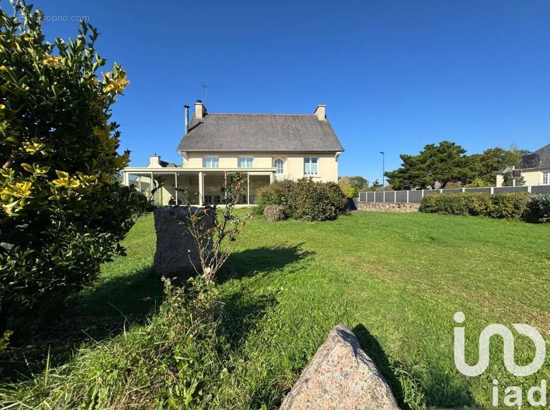 Photo 1 - Maison à LANVOLLON