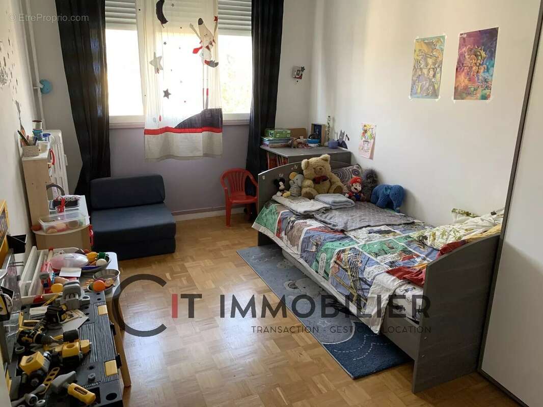 Appartement à LA TOUR-DU-PIN