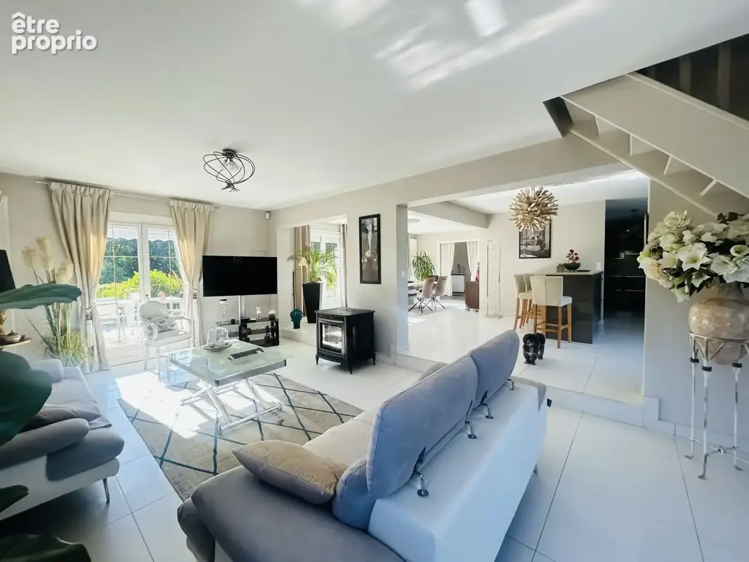 Maison 210 m² à Compiegne  - photo 3