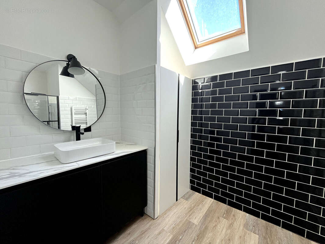 Appartement à MAGNY-LES-HAMEAUX