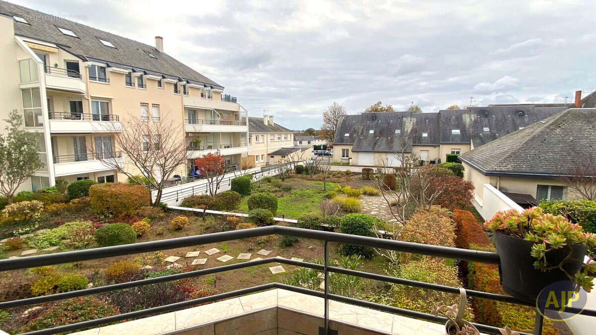 Appartement à MONTREUIL-JUIGNE