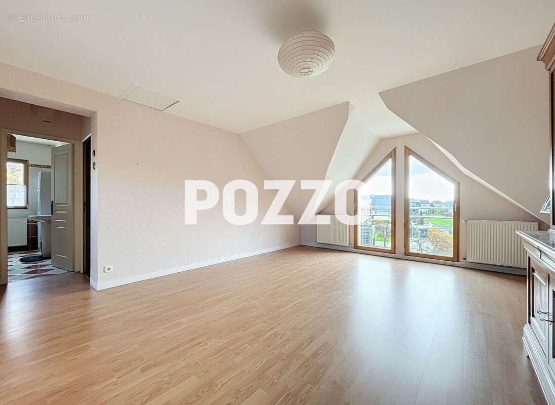 Maison 177 m² à Brehal  - photo 8