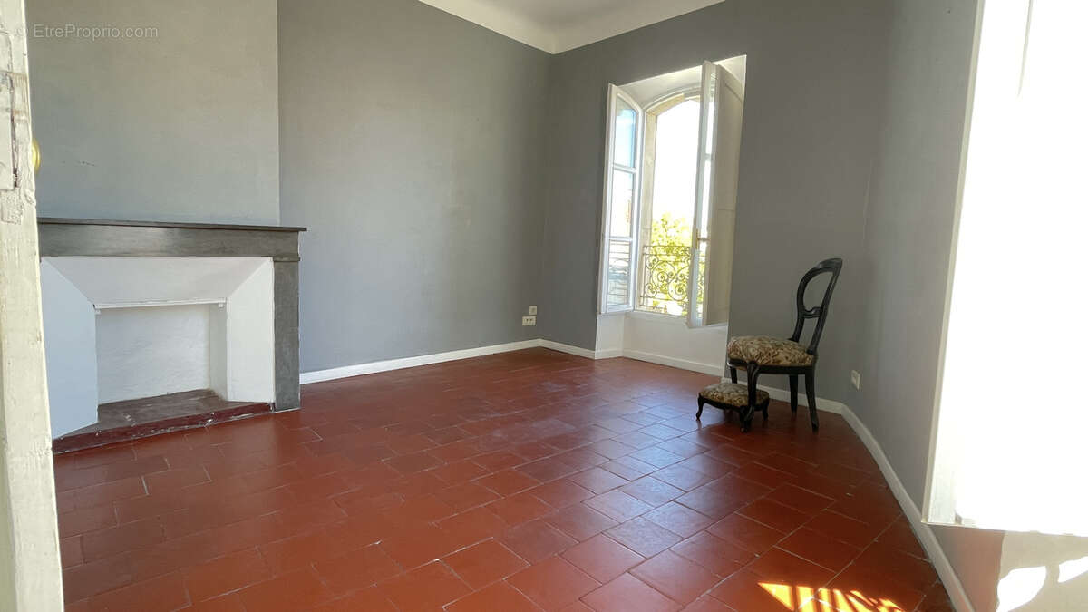Appartement en duplex T5 avec terrasse au coeur d'Alès - photo 4