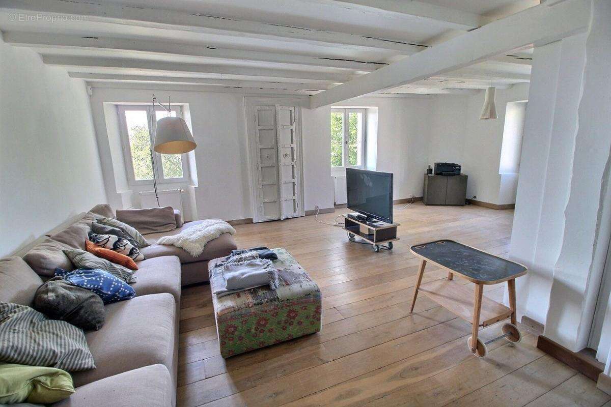 Magnifique ferme de caractère rénovée à Massongy – Environ 350 m² de surface utile - photo 12
