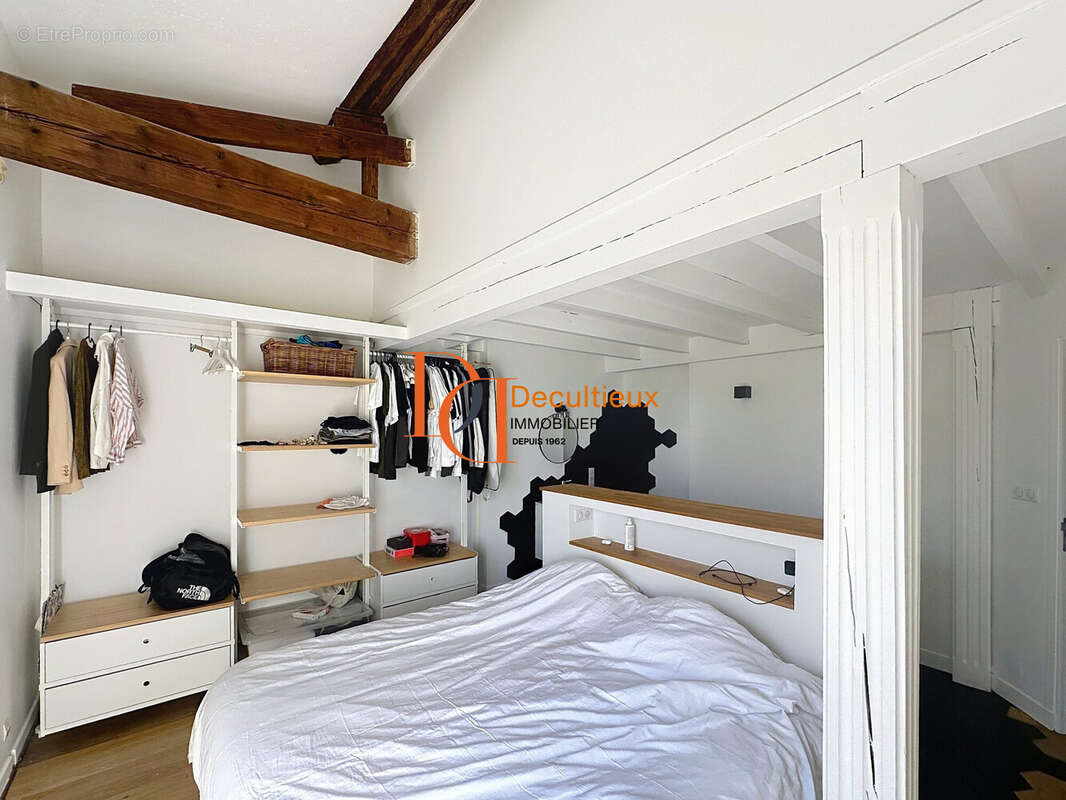 Maison à SAINT-GENIS-LES-OLLIERES