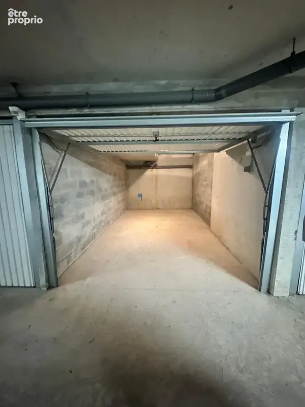 Garage a vendre, frejus tres proche centre historique - photo 2