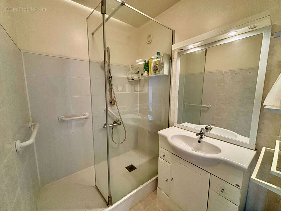 Appartement à MARSEILLE-16E