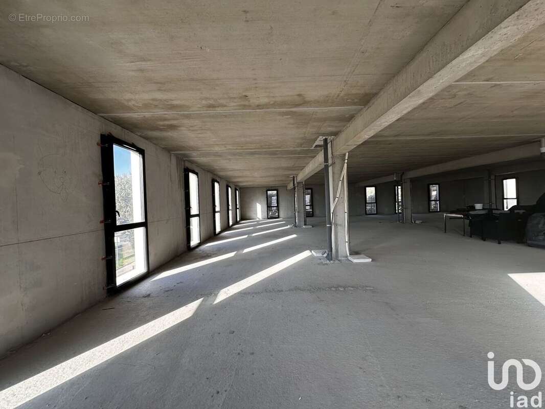 Photo 4 - Commerce à OLLIOULES