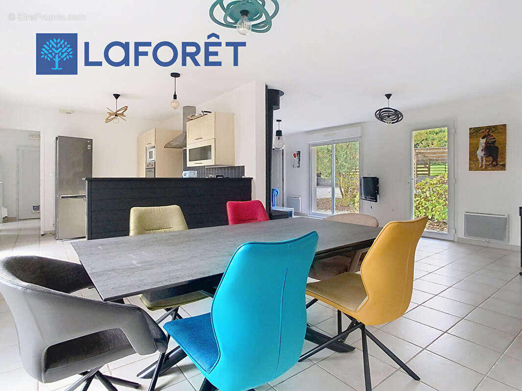 Maison à MUR-DE-BRETAGNE