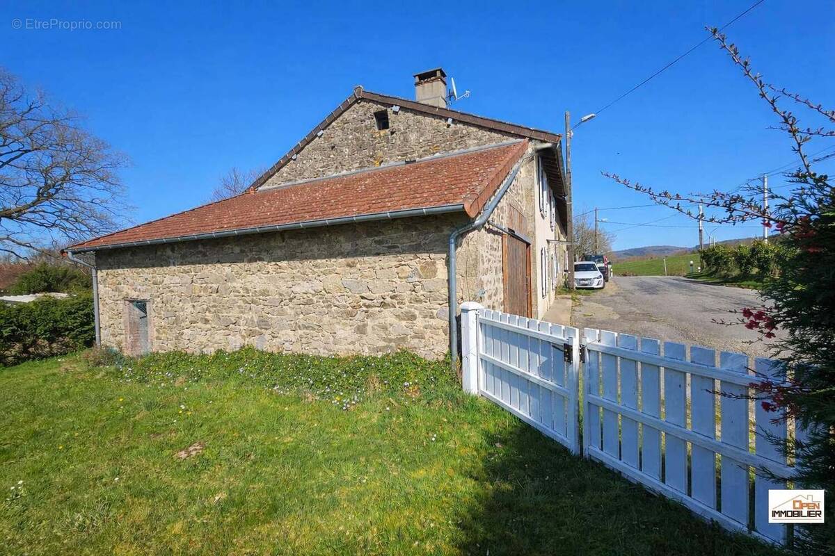 Maison à PEYRAT-LE-CHATEAU