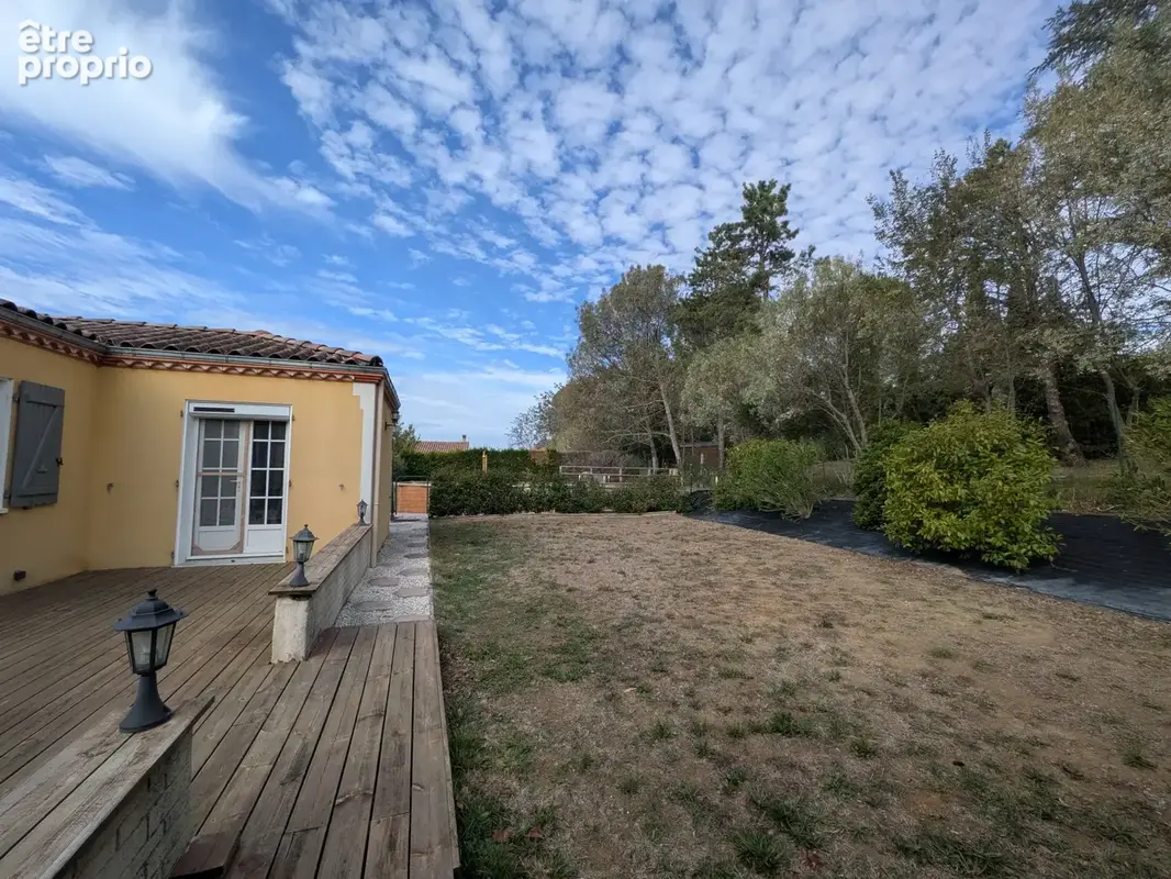 Villa avec local professionnel - photo 10