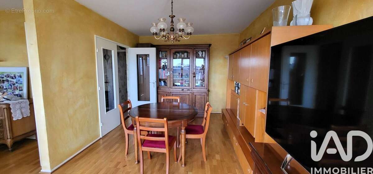 Photo 8 - Appartement à GENNEVILLIERS