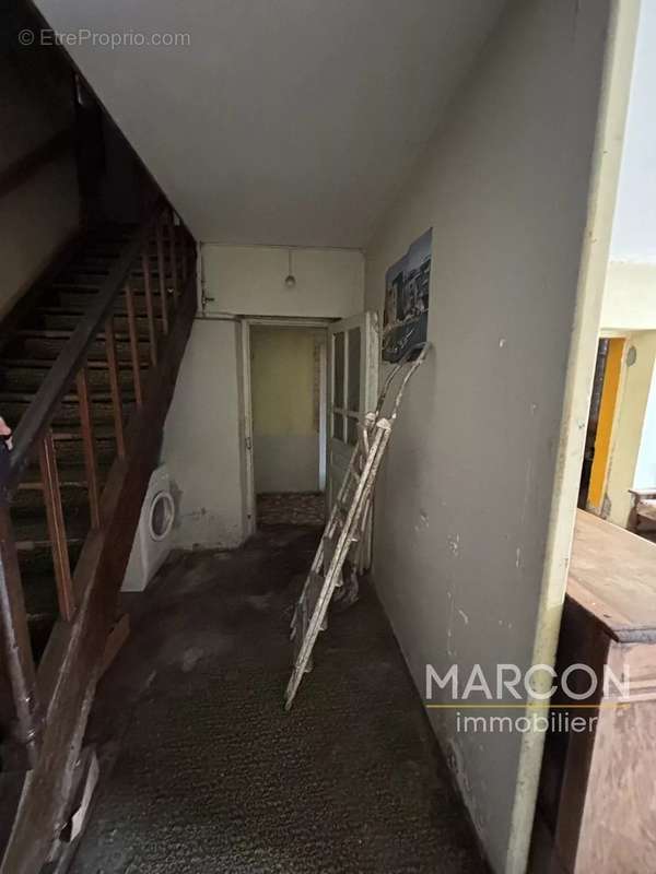 Maison à PEYRAT-LA-NONIERE