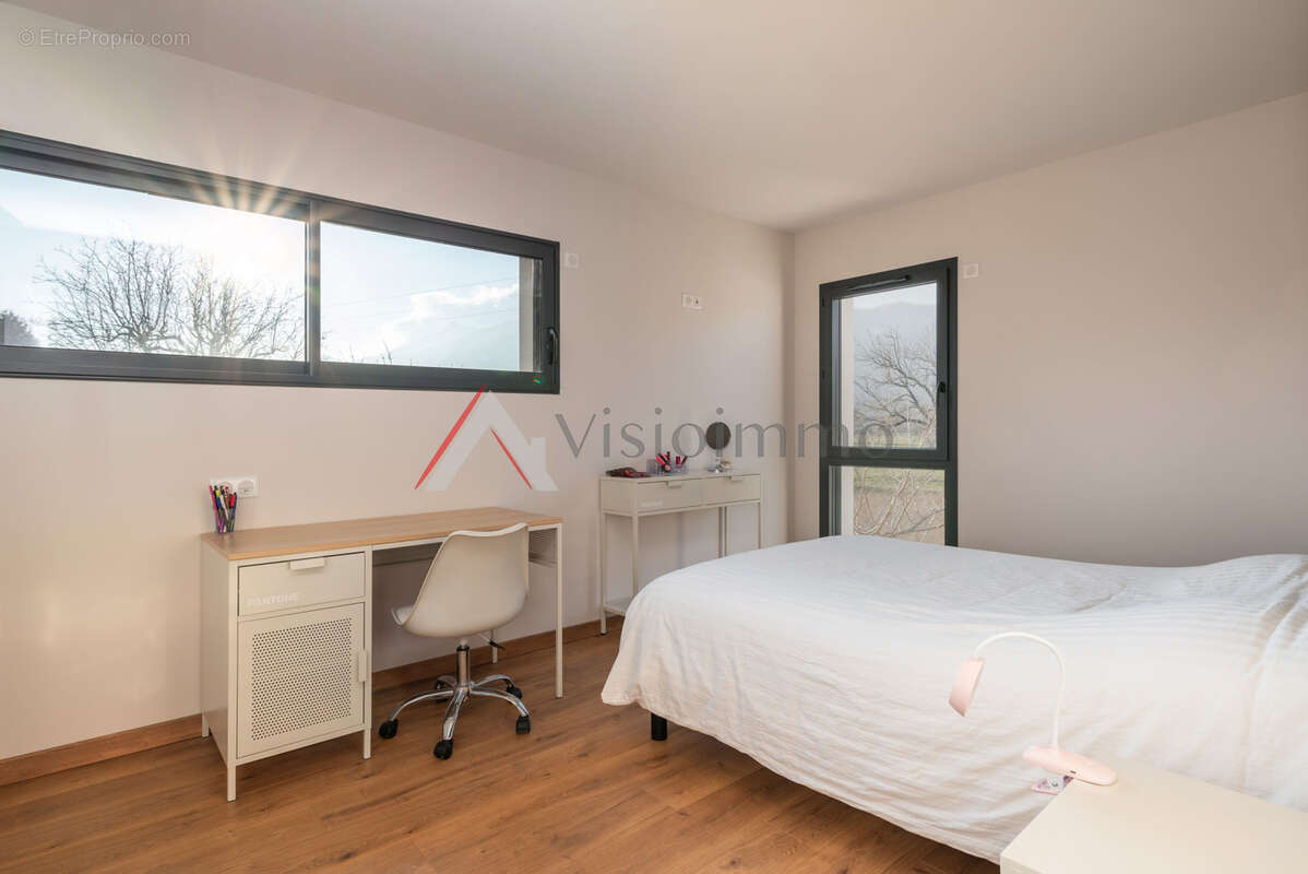 Maison à VARCES-ALLIERES-ET-RISSET