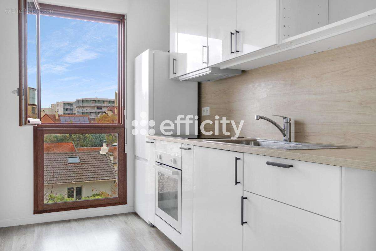 Appartement à AUBERVILLIERS