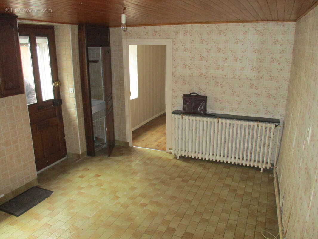 Maison à CHATEAU-CHINON(VILLE)