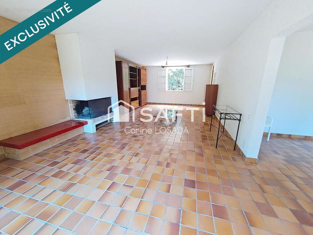 Maison 192 m² à Les Magnils-Reigniers  - photo 4
