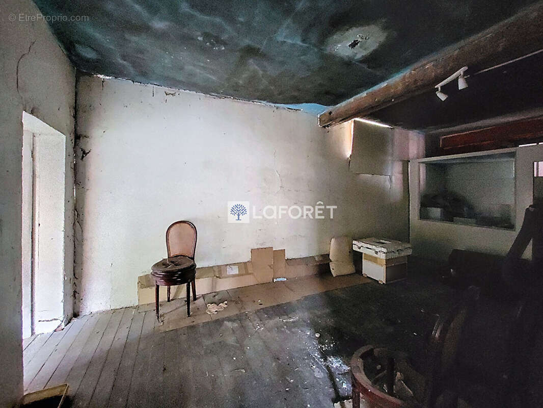 Appartement à LA FERE