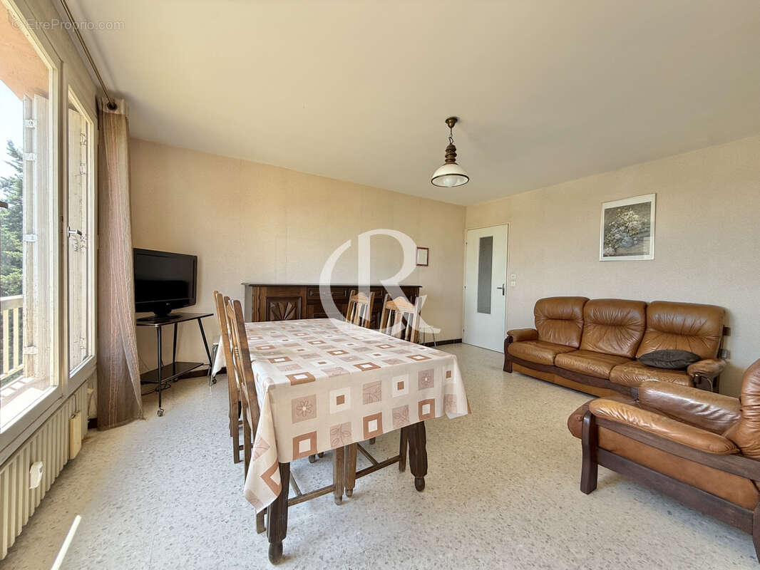 Appartement à HYERES