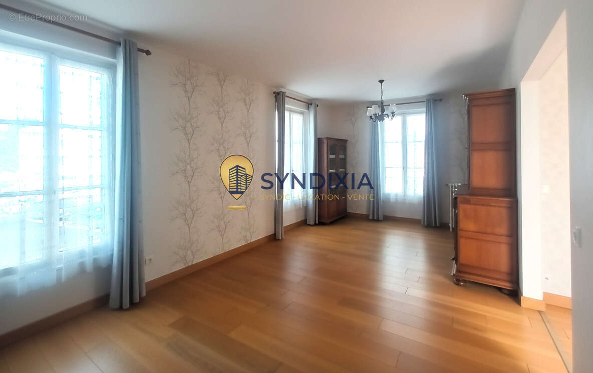 DREUX  À deux pas de la gare, découvrez cette charmante maison individuelle. - photo 6