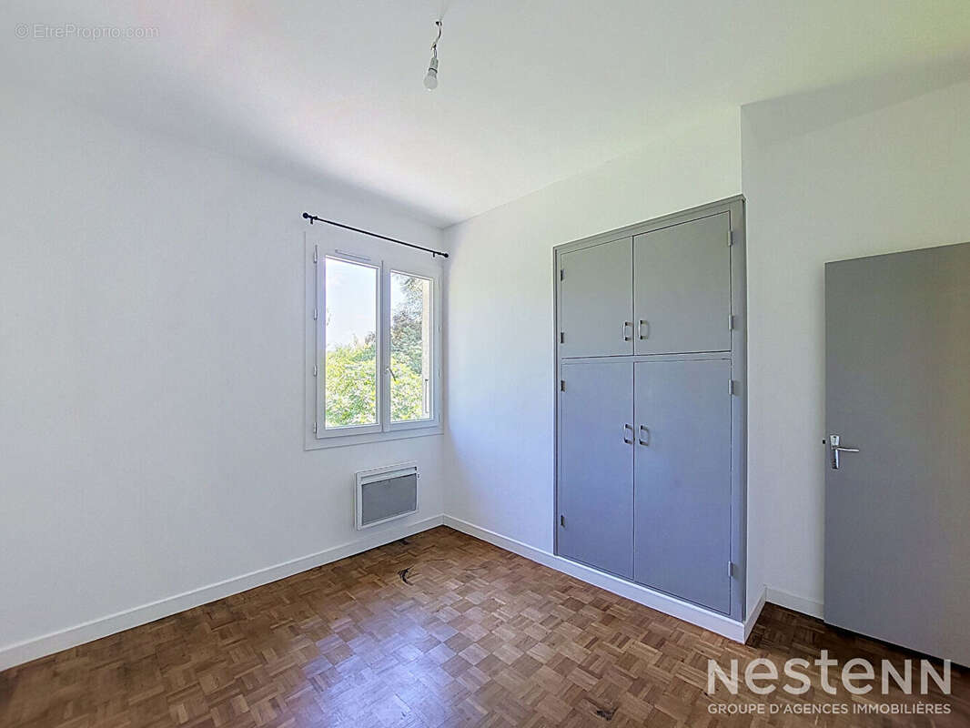 A Vendre Maison de 80 m² sur sous-sol de 68 m² avec garages et jardin proche du centre de Condom - photo 9