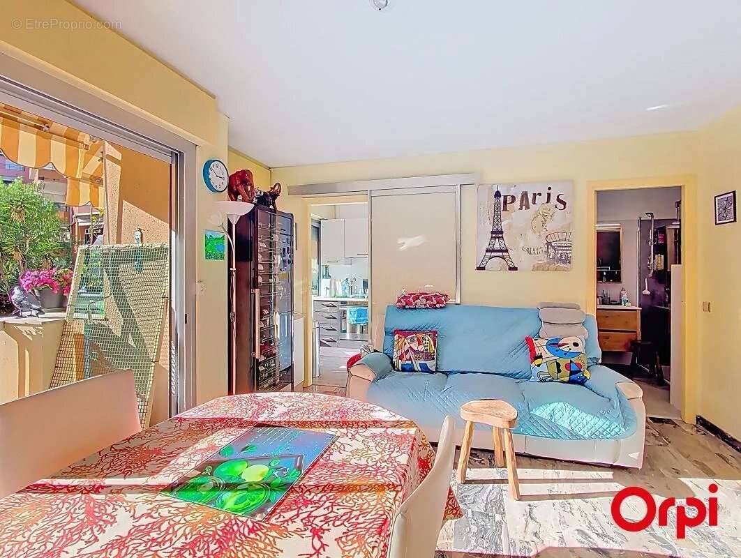 Menton, quartier borrigo : 2 pièces de 40,25 m2 avec cave et parking privé - photo 3