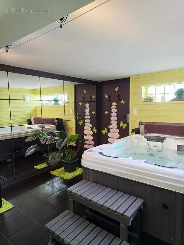 Maison 152 m² à Saint-Nicolas-De-Port  - photo 7