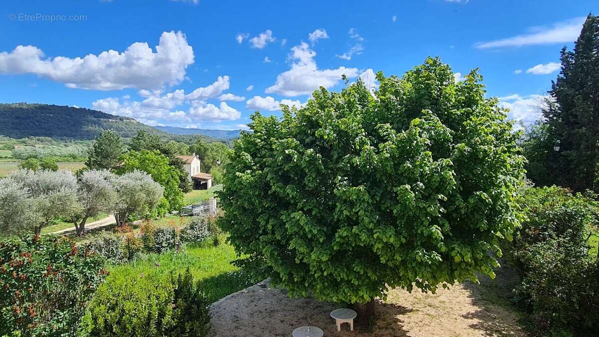 Maison à SAINT-SATURNIN-LES-APT