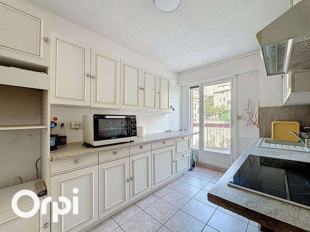 Appartement à VILLENEUVE-LOUBET