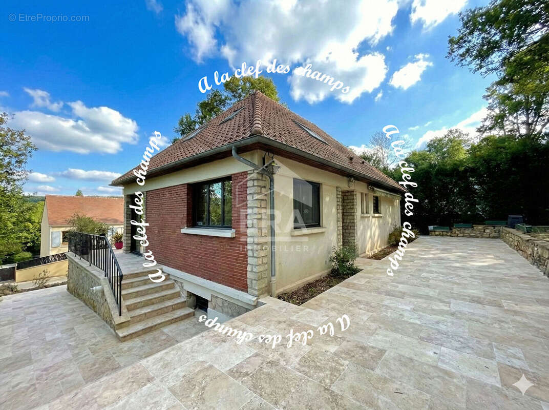 Maison à SAINT-REMY-LES-CHEVREUSE