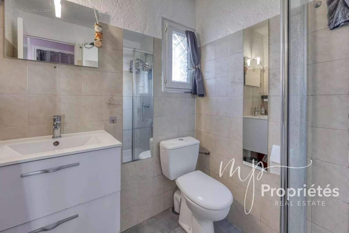 Appartement à BORMES-LES-MIMOSAS