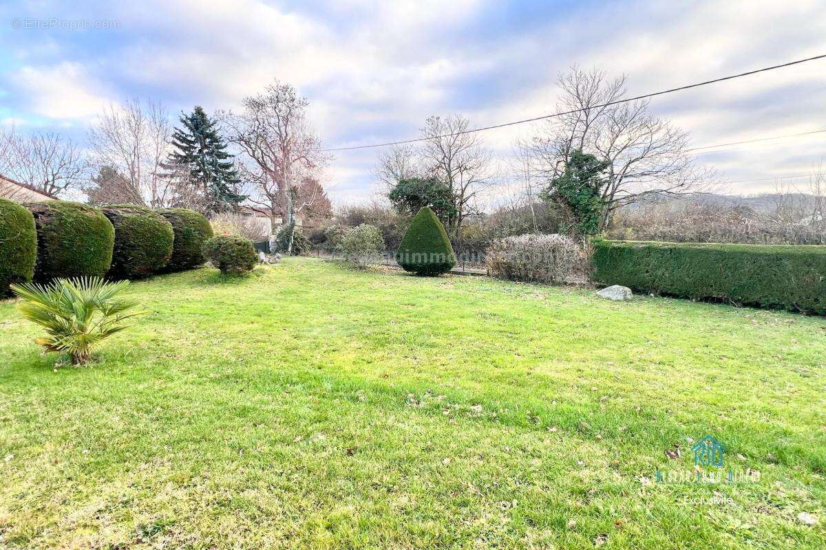 Maison à SAINT-SIMEON-DE-BRESSIEUX