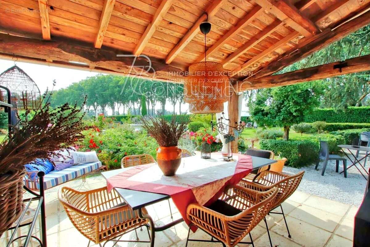 Maison à LISLE-SUR-TARN