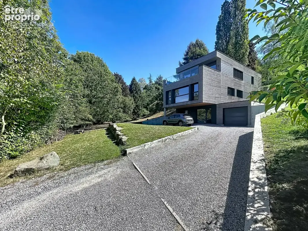 Photo Maison à Evian-Les-Bains au prix de 1 370 000€