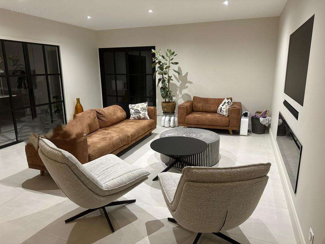 Maison à ETOILE-SUR-RHONE